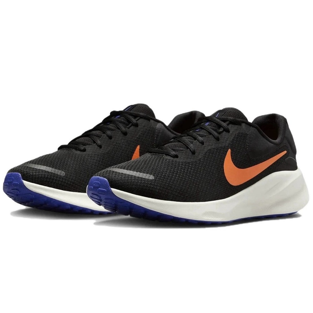 Nike Men's Revolution 7 Extra Wide Black Hyper Crimson Running shoe  No Lid